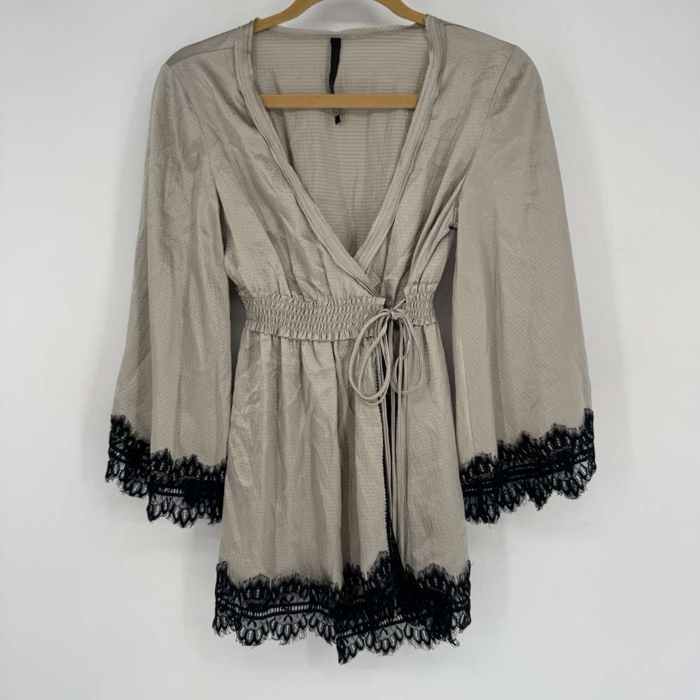 Poleci Women's Size 4 Wrap Blouse 100% Silk Beige Long Sleeve Black‎ Lace Trim